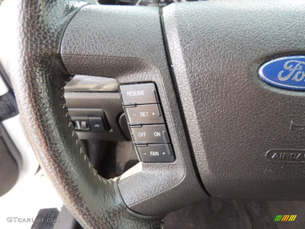 2006 Ford Fusion SEL Controls Photo #76032957