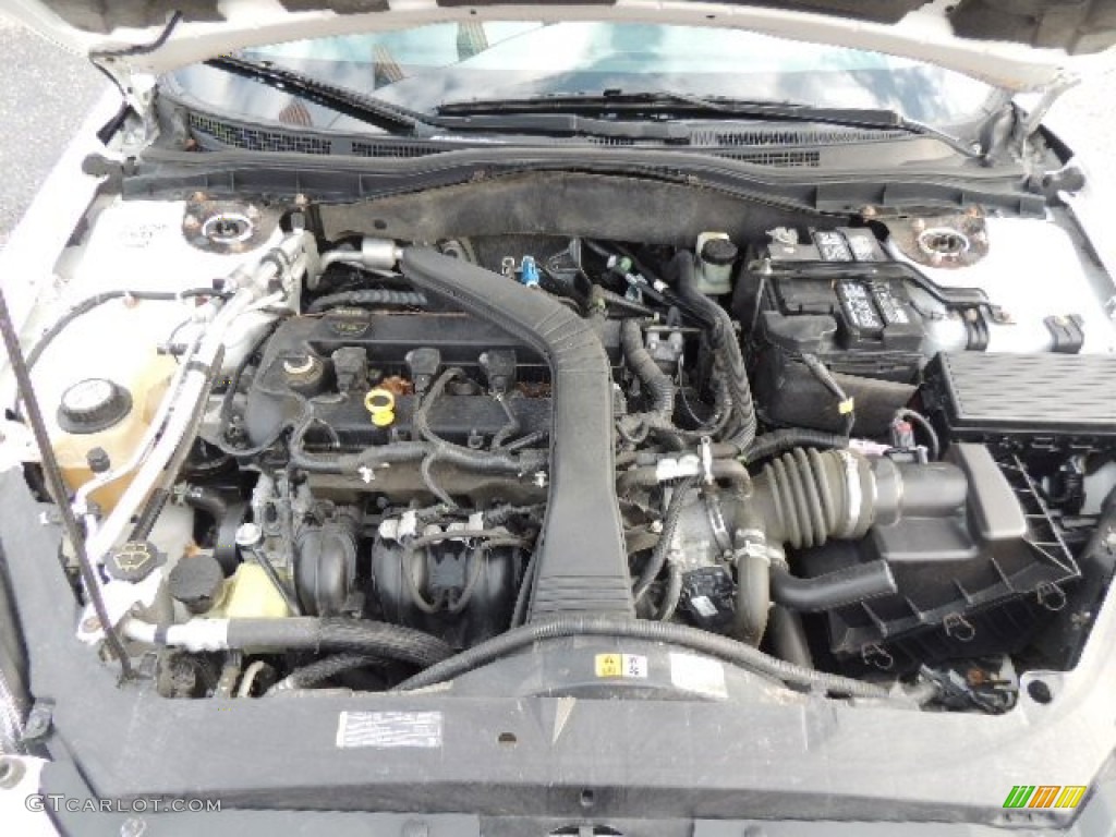 2006 Ford Fusion SEL Engine Photos