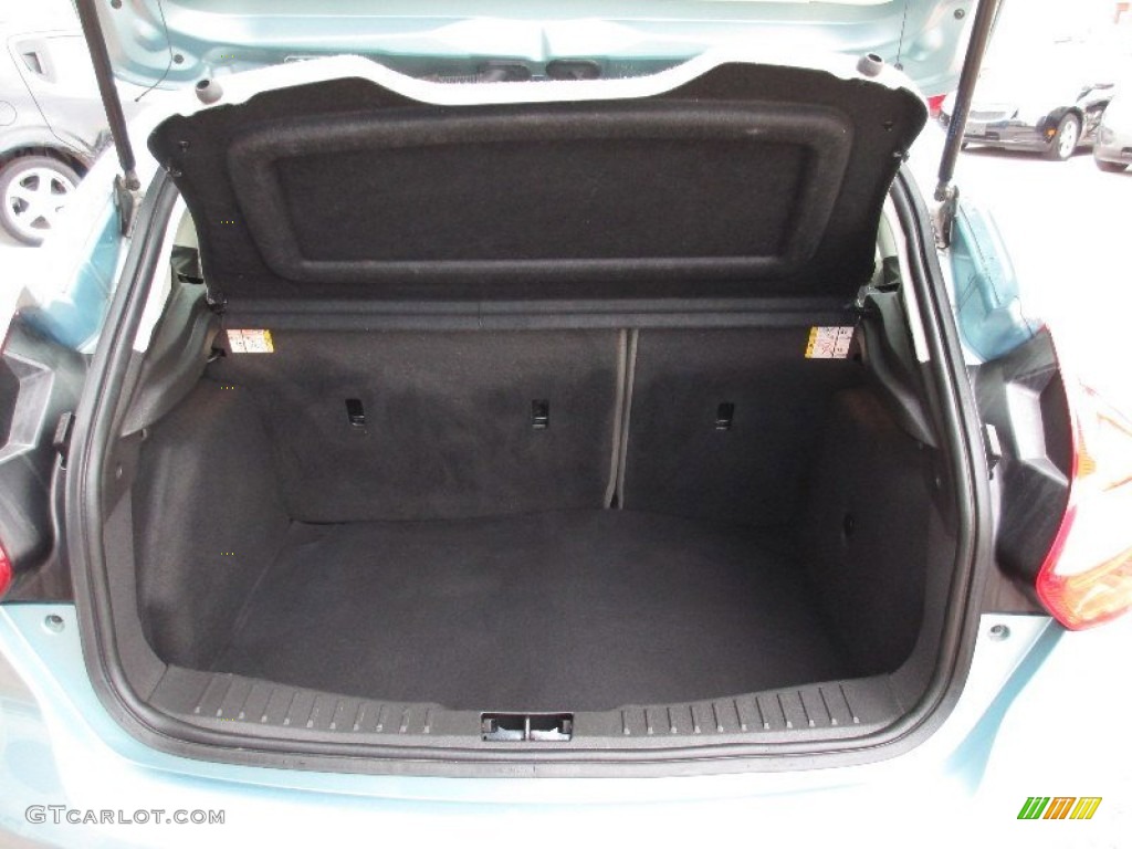 2012 Ford Focus SE 5-Door Trunk Photo #76034568