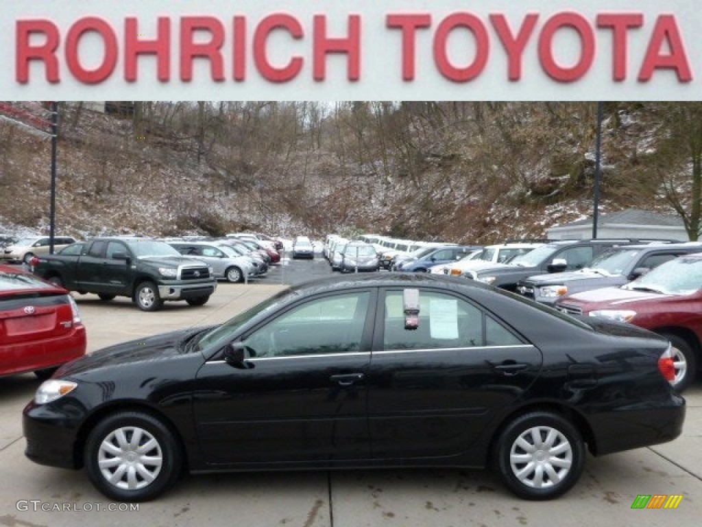 2005 Camry LE - Black / Gray photo #1