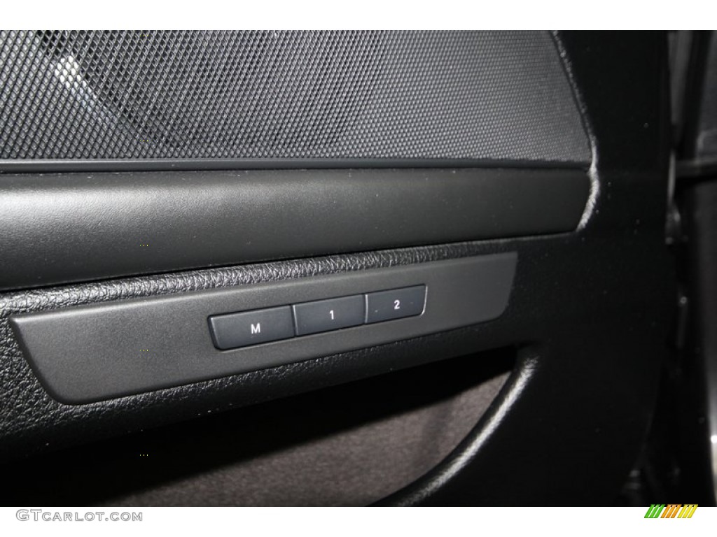2012 5 Series 550i xDrive Sedan - Dark Graphite Metallic II / Black photo #17