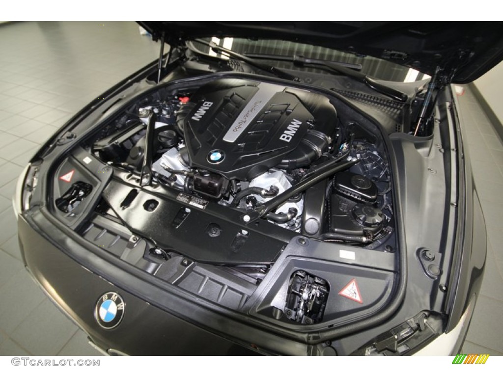2012 BMW 5 Series 550i xDrive Sedan 4.4 Liter DI TwinPower Turbocharged DOHC 32-Valve VVT V8 Engine Photo #76037709