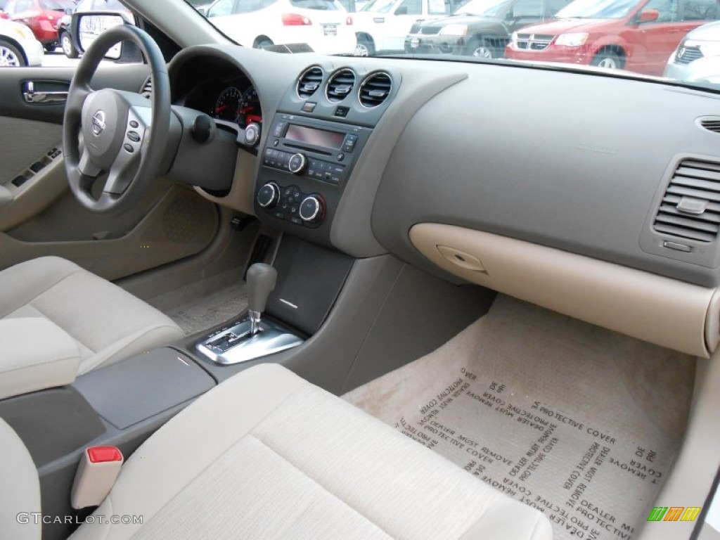 2012 Nissan Altima 2.5 S Blonde Dashboard Photo #76039329
