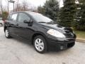 Super Black - Versa 1.8 S Hatchback Photo No. 3