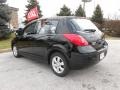 Super Black - Versa 1.8 S Hatchback Photo No. 7
