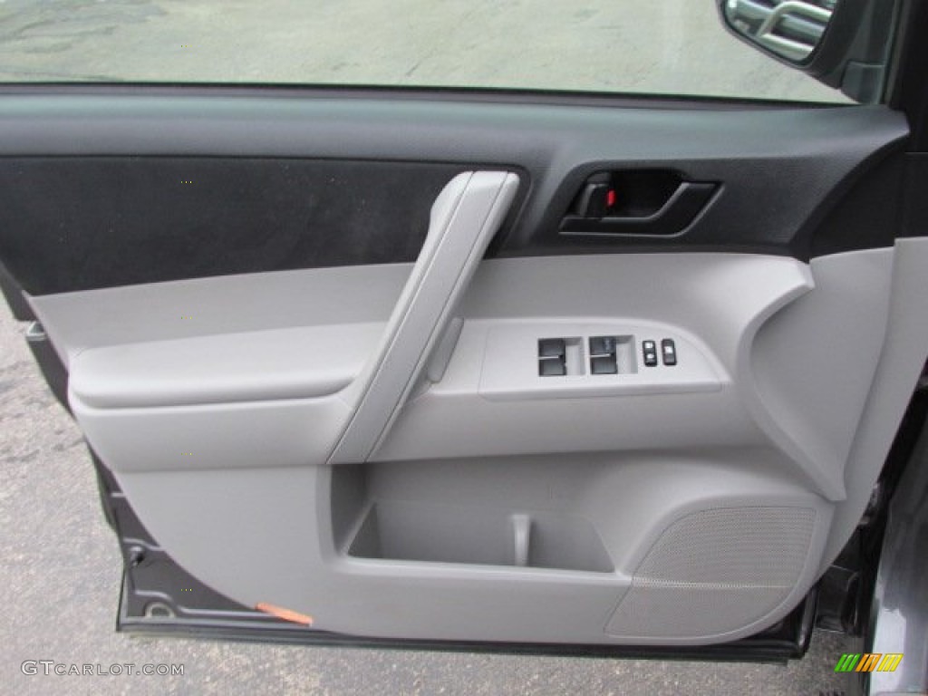 2008 Toyota Highlander 4WD Ash Gray Door Panel Photo #76040876