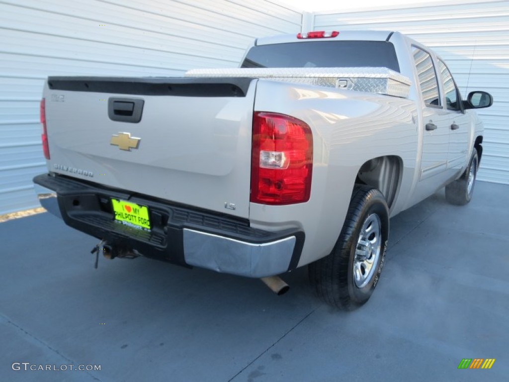 2009 Silverado 1500 LS Crew Cab - Silver Birch Metallic / Dark Titanium photo #3