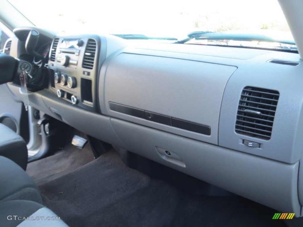 2009 Silverado 1500 LS Crew Cab - Silver Birch Metallic / Dark Titanium photo #31