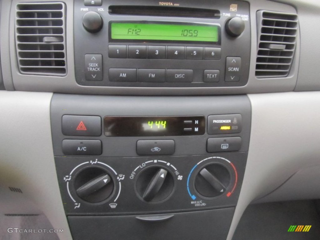 2007 Toyota Corolla LE Controls Photo #76044375