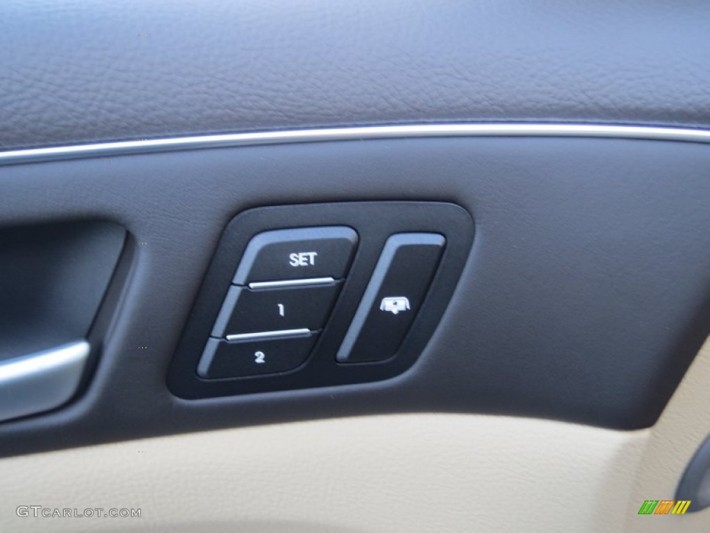 2013 Hyundai Genesis 3.8 Sedan Controls Photo #76046016