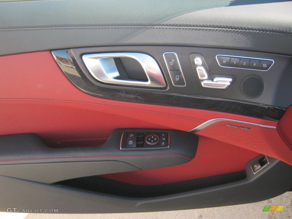 2013 Mercedes-Benz SL 550 Roadster Red/Black Door Panel Photo #76046877