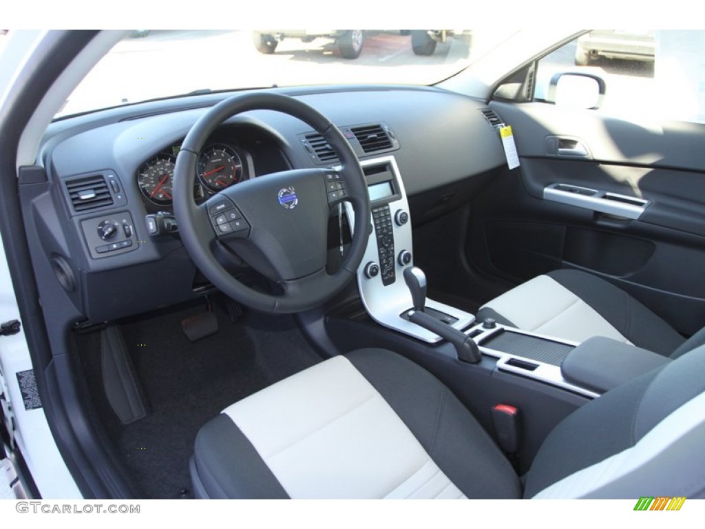 2013 C30 T5 - Ice White / Off Black/Blonde photo #10