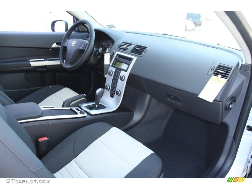 2013 C30 T5 - Ice White / Off Black/Blonde photo #18