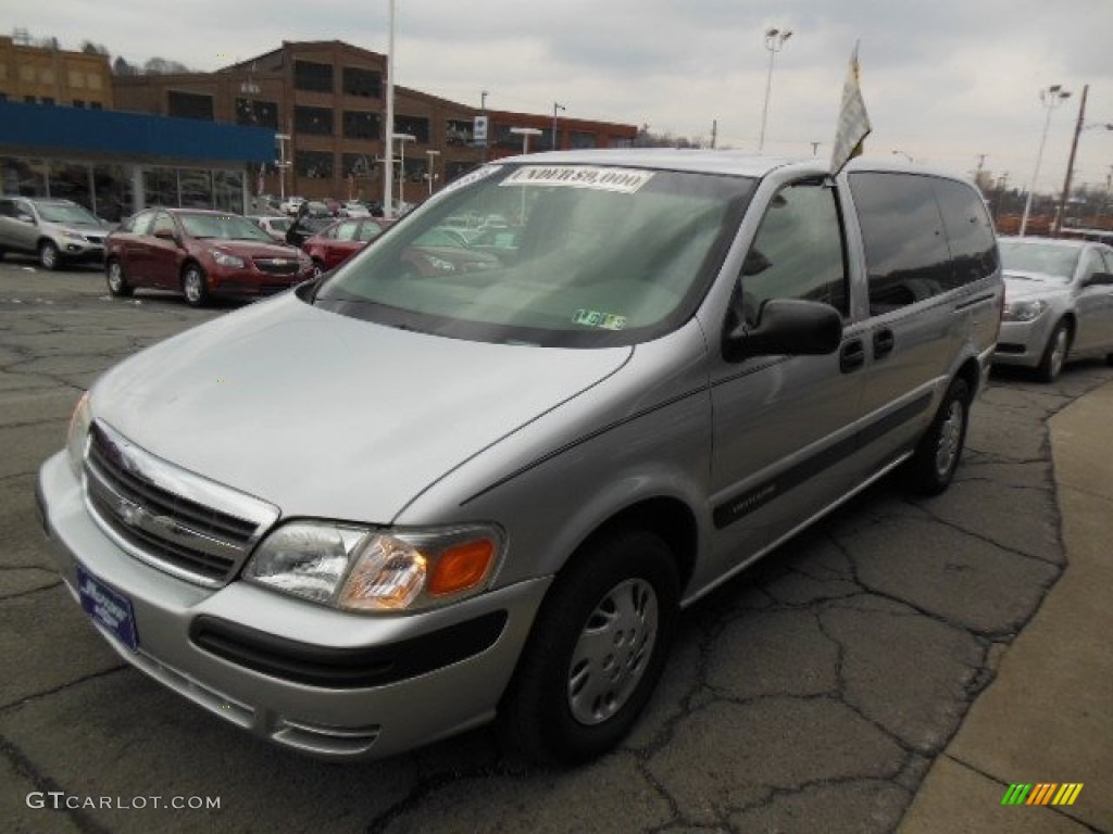 2002 Venture LS - Galaxy Silver Metallic / Medium Gray photo #4