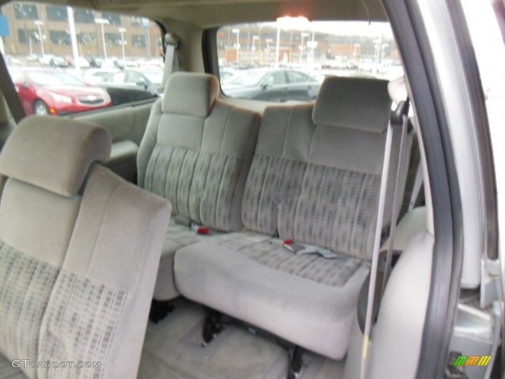 2002 Venture LS - Galaxy Silver Metallic / Medium Gray photo #14