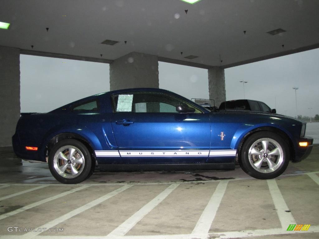 2007 Mustang V6 Deluxe Coupe - Vista Blue Metallic / Dark Charcoal photo #6
