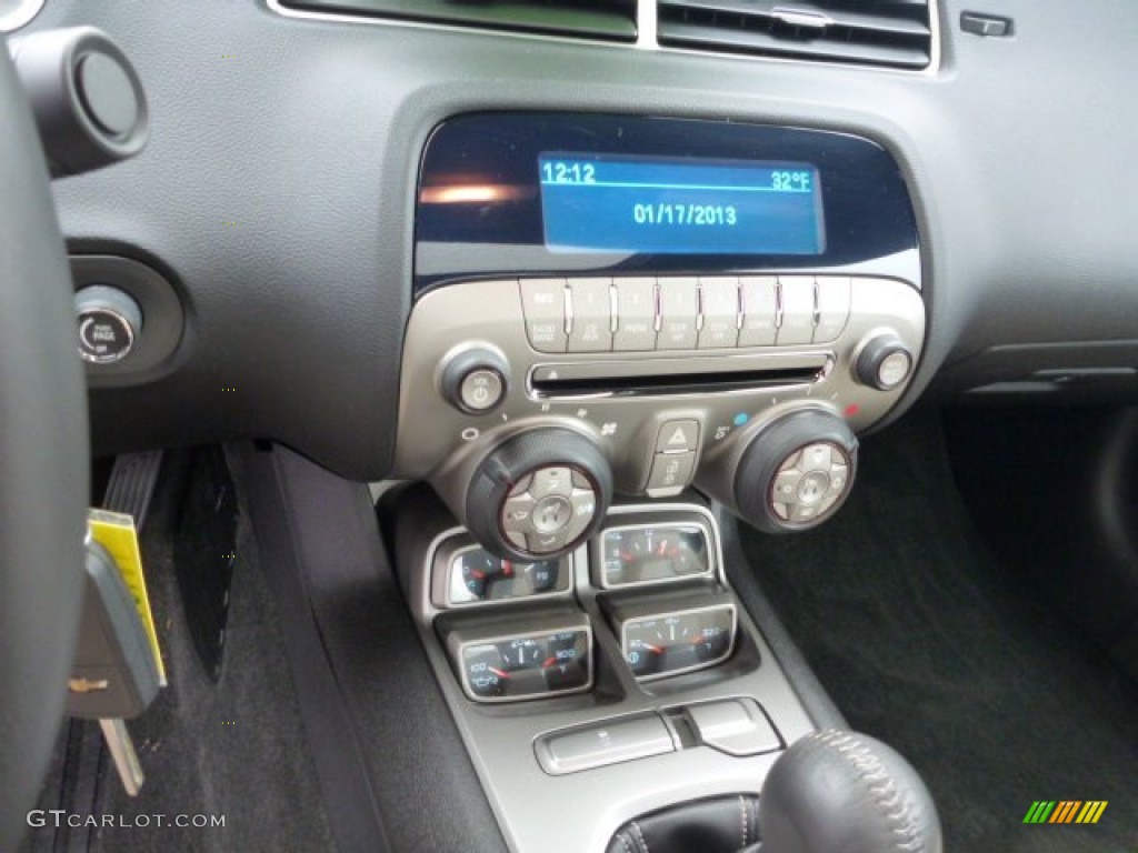 2011 Chevrolet Camaro SS/RS Coupe Controls Photo #76056327