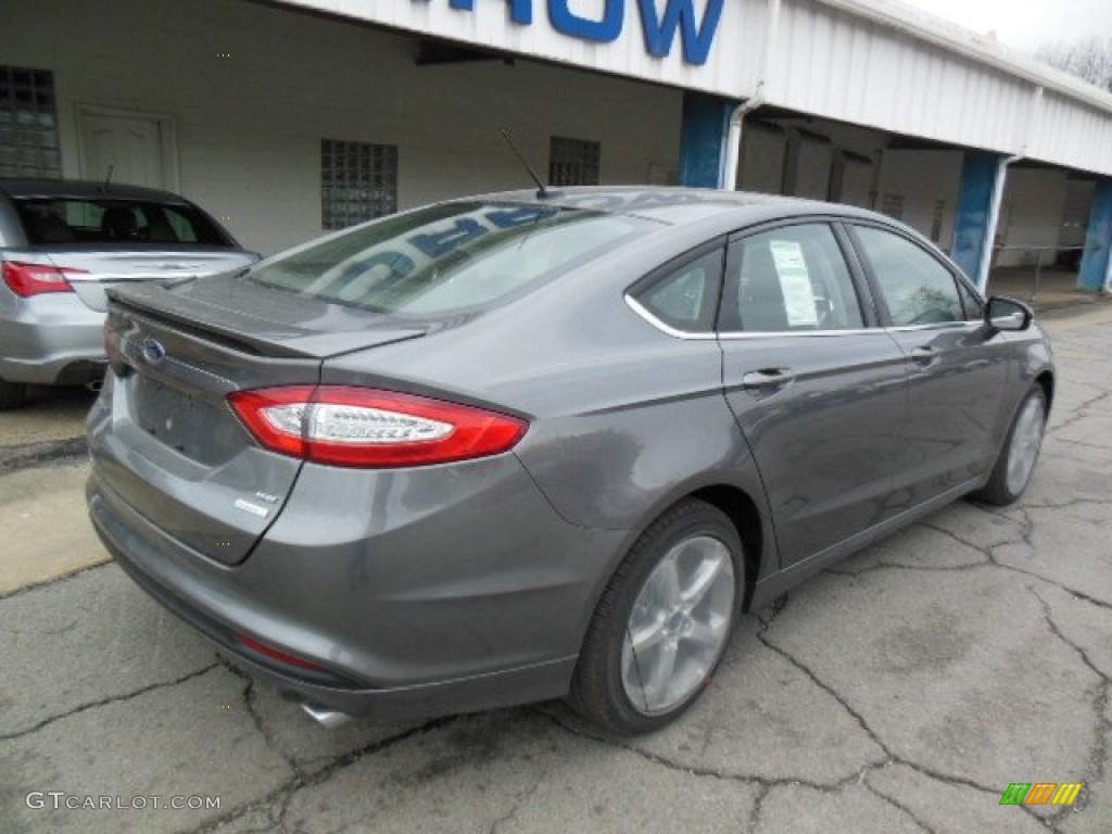 2013 Fusion SE 1.6 EcoBoost - Sterling Gray Metallic / SE Appearance Package Charcoal Black/Red Stitching photo #8