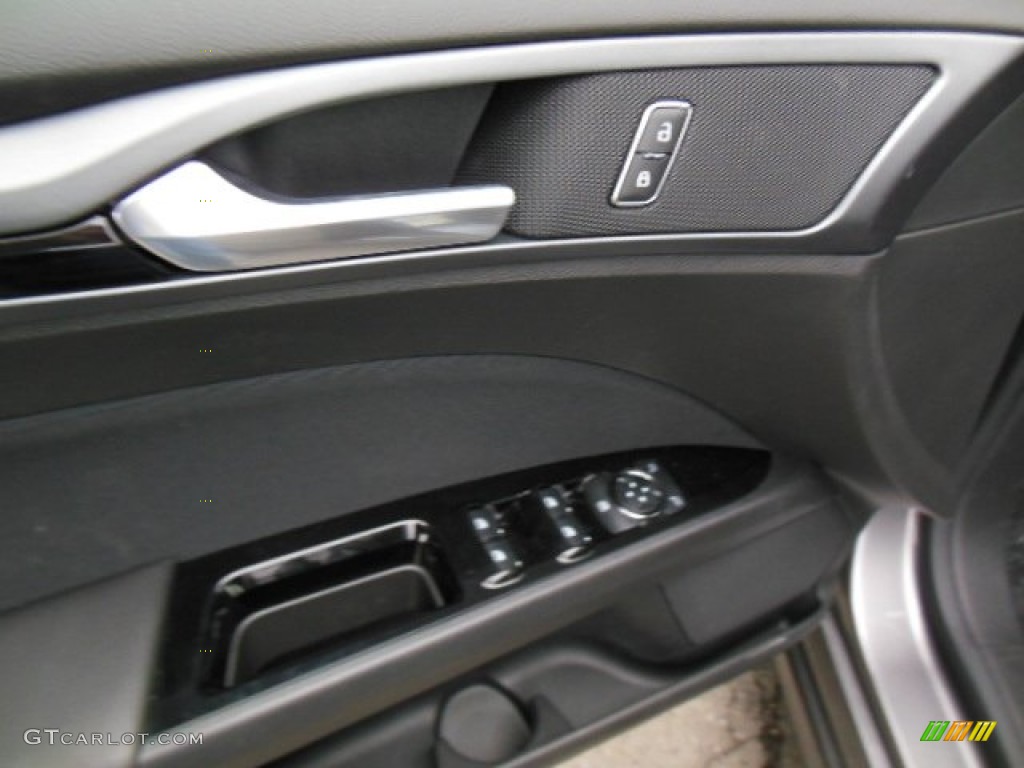 2013 Fusion SE 1.6 EcoBoost - Sterling Gray Metallic / SE Appearance Package Charcoal Black/Red Stitching photo #15