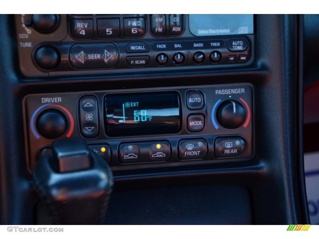 1998 Chevrolet Corvette Coupe Controls Photo #76061643