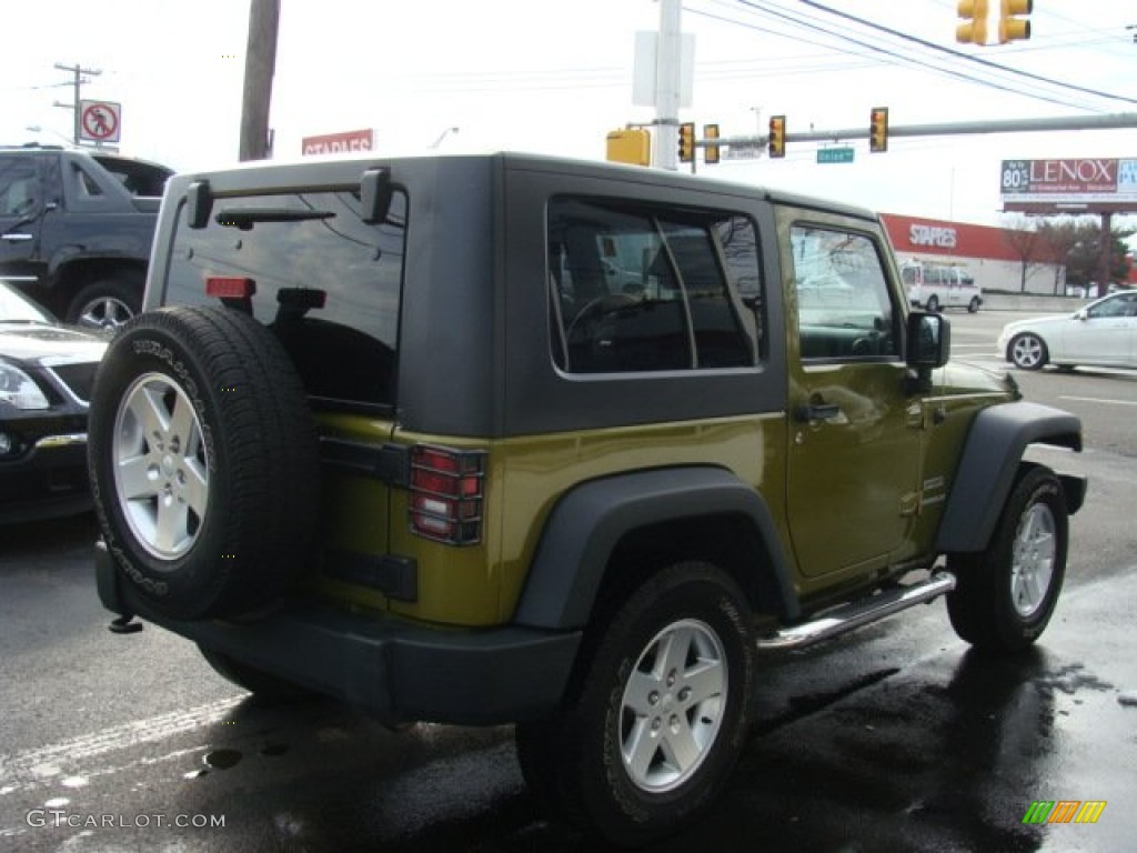 2010 Wrangler Sport 4x4 - Rescue Green Metallic / Dark Slate Gray/Medium Slate Gray photo #4