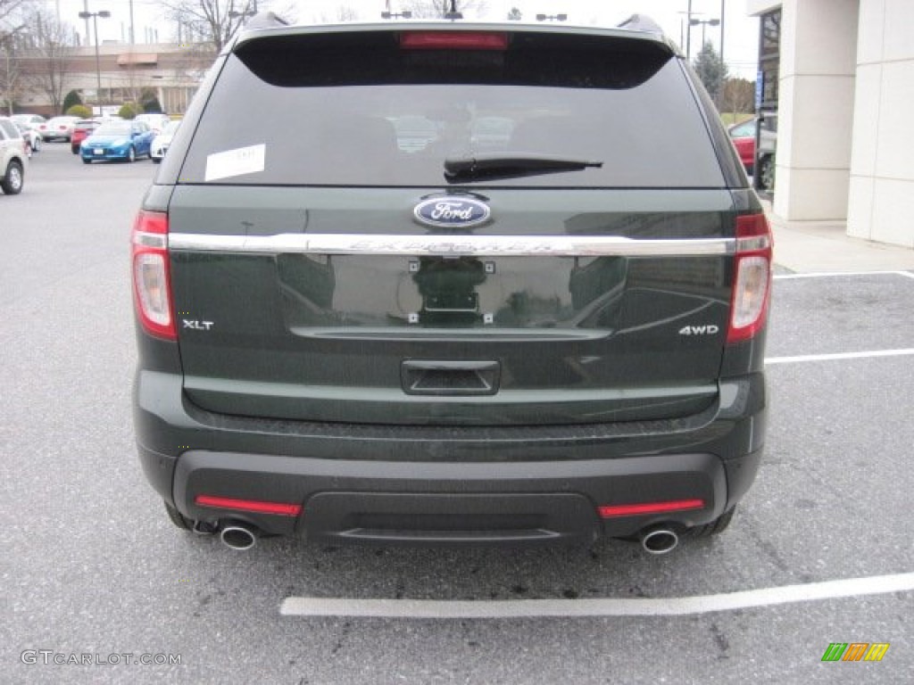 2013 Explorer XLT 4WD - Green Gem Metallic / Medium Light Stone photo #4