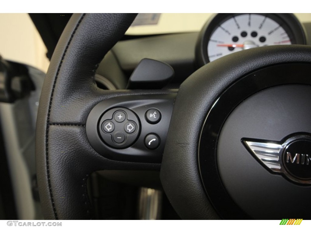 2013 Mini Cooper S Coupe Controls Photo #76063965