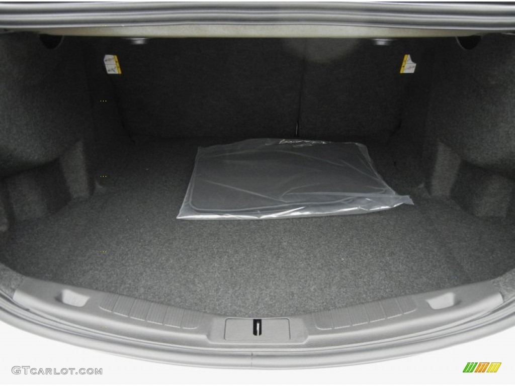 2013 Ford Fusion Titanium AWD Trunk Photos