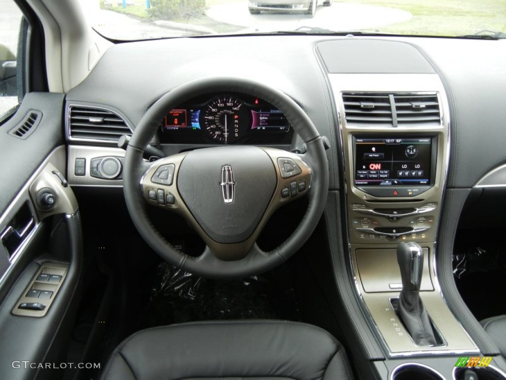 2013 Lincoln MKX FWD Charcoal Black Dashboard Photo #76064338
