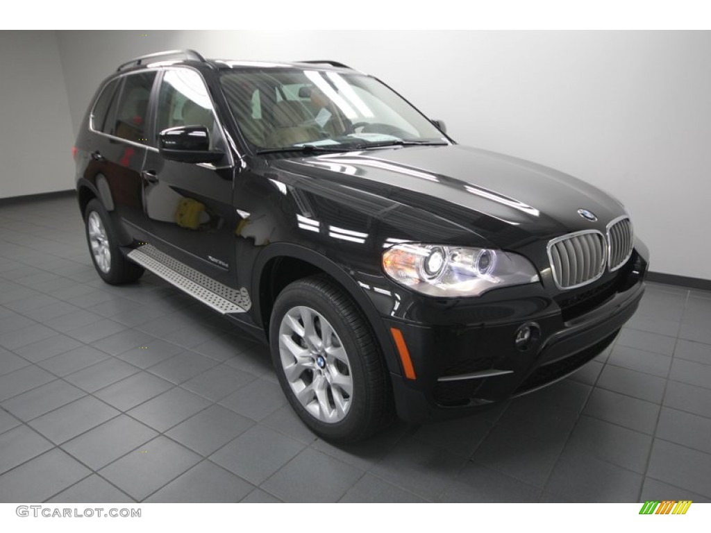 2013 X5 xDrive 35d - Jet Black / Sand Beige photo #1