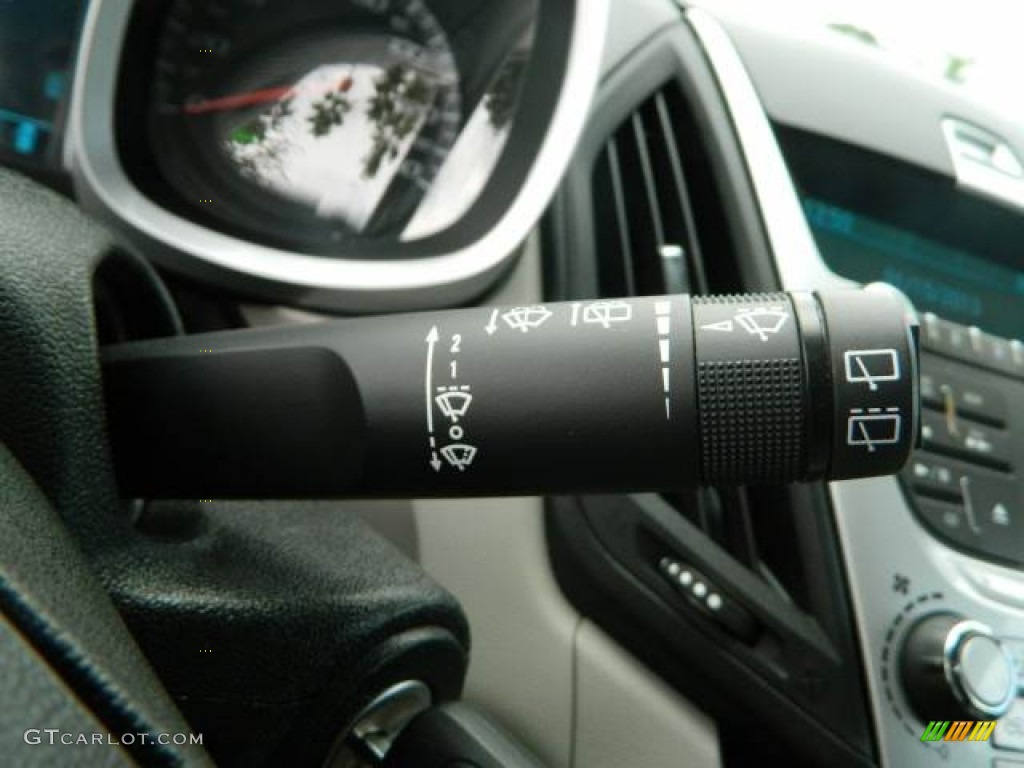 2011 Chevrolet Equinox LT Controls Photo #76071078