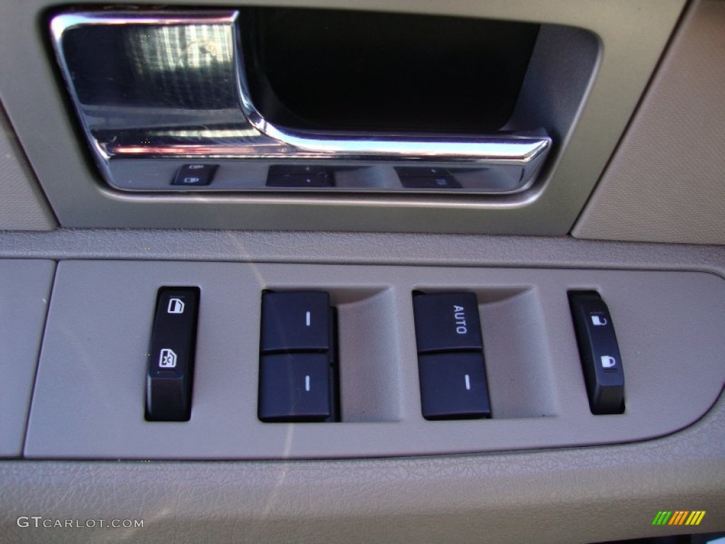 2010 F150 XLT SuperCrew 4x4 - Ingot Silver Metallic / Medium Stone photo #10