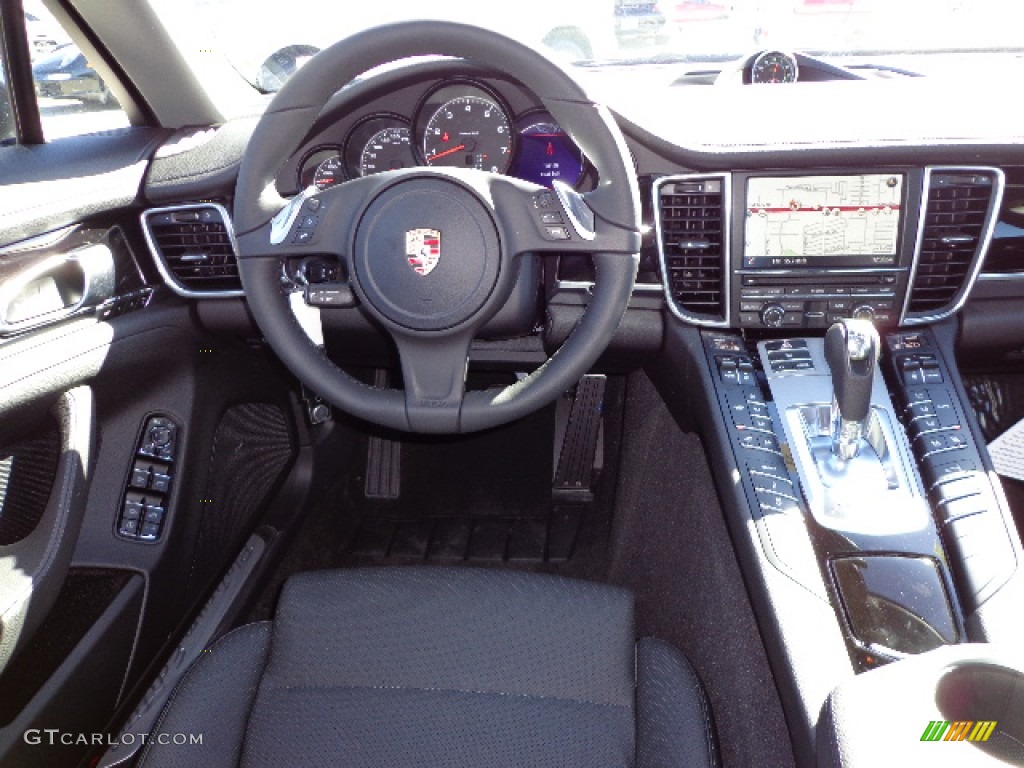2013 Porsche Panamera Platinum Edition Black Dashboard Photo #76073279