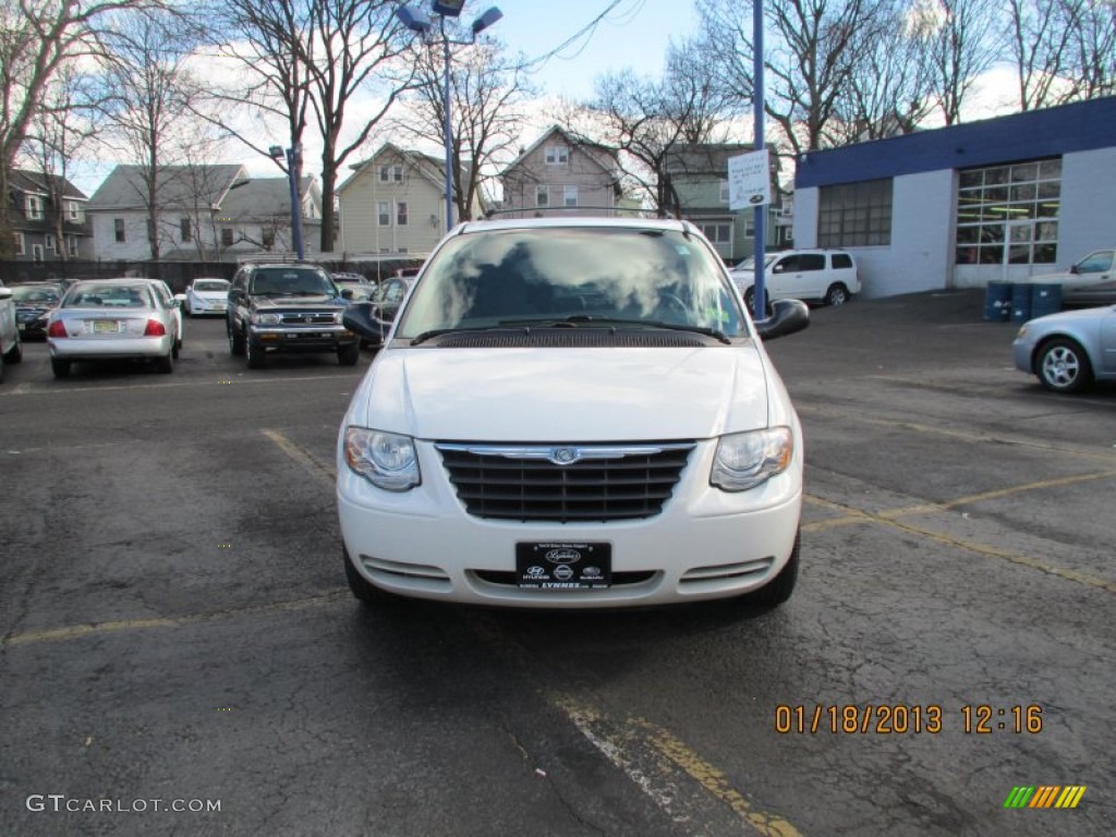 2006 Town & Country LX - Stone White / Dark Khaki/Light Graystone photo #1