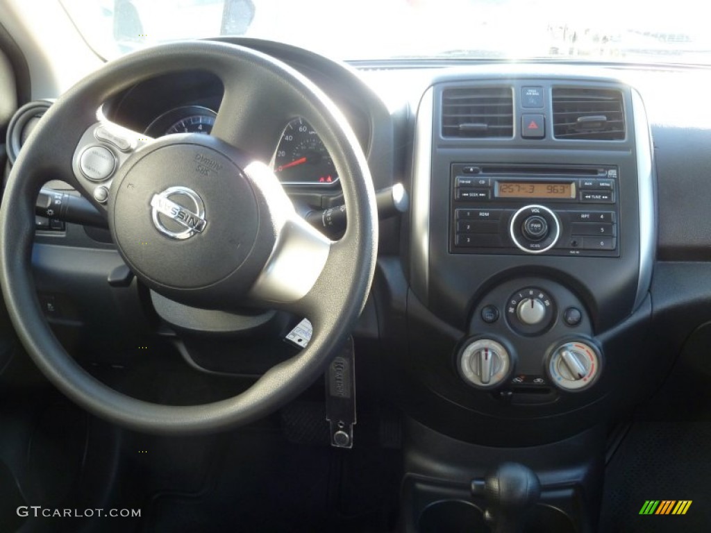 2012 Versa 1.6 SV Sedan - Blue Onyx Metallic / Charcoal photo #15