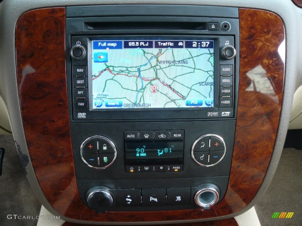 2009 Chevrolet Tahoe LTZ Navigation Photos