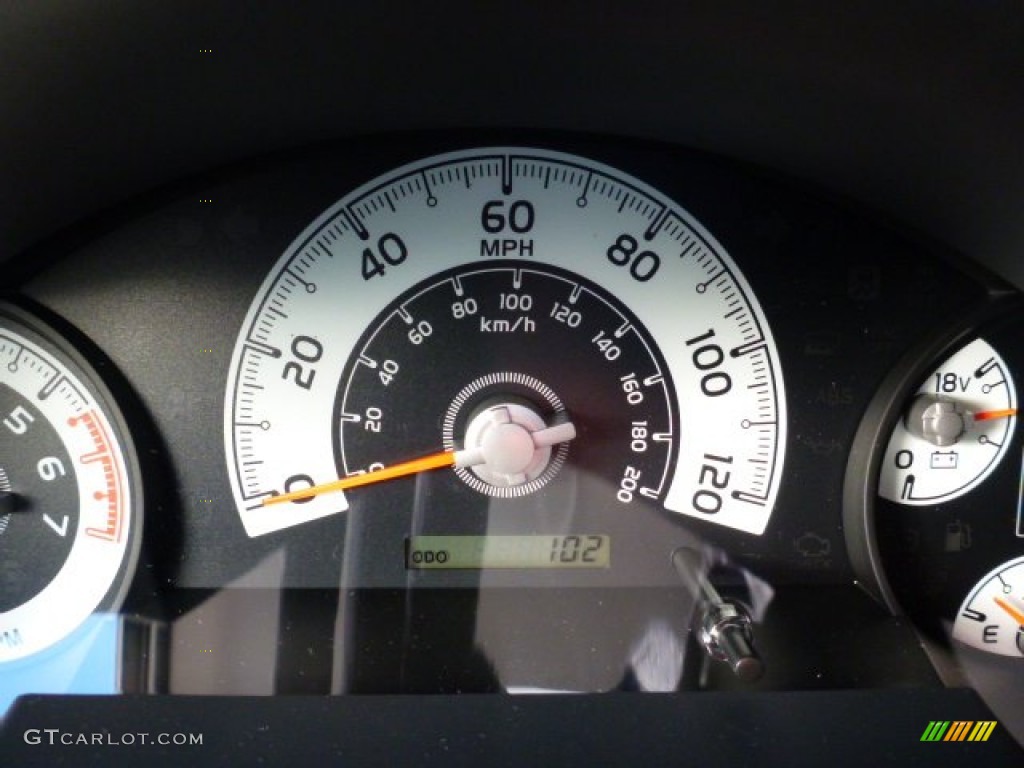 2013 Toyota FJ Cruiser 4WD Gauges Photos