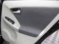 Black - Prius Hybrid V Photo No. 14