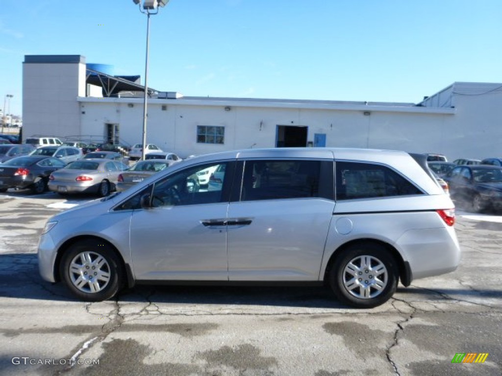 2013 Odyssey LX - Alabaster Silver Metallic / Gray photo #1