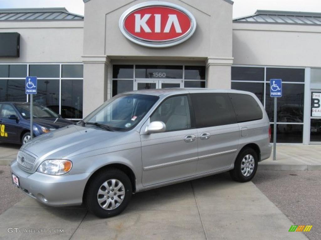 2005 kia van