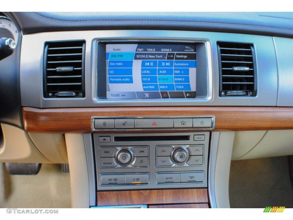 2010 Jaguar XF Sport Sedan Controls Photo #76081670