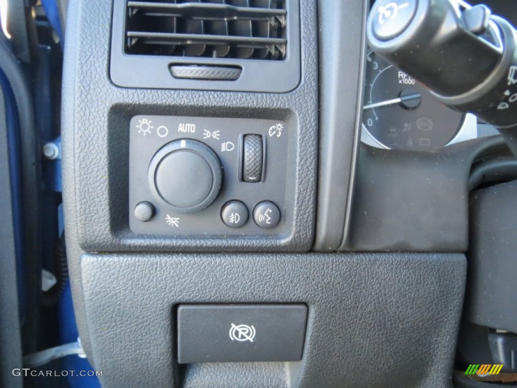 2006 Hummer H3 Standard H3 Model Controls Photo #76082651