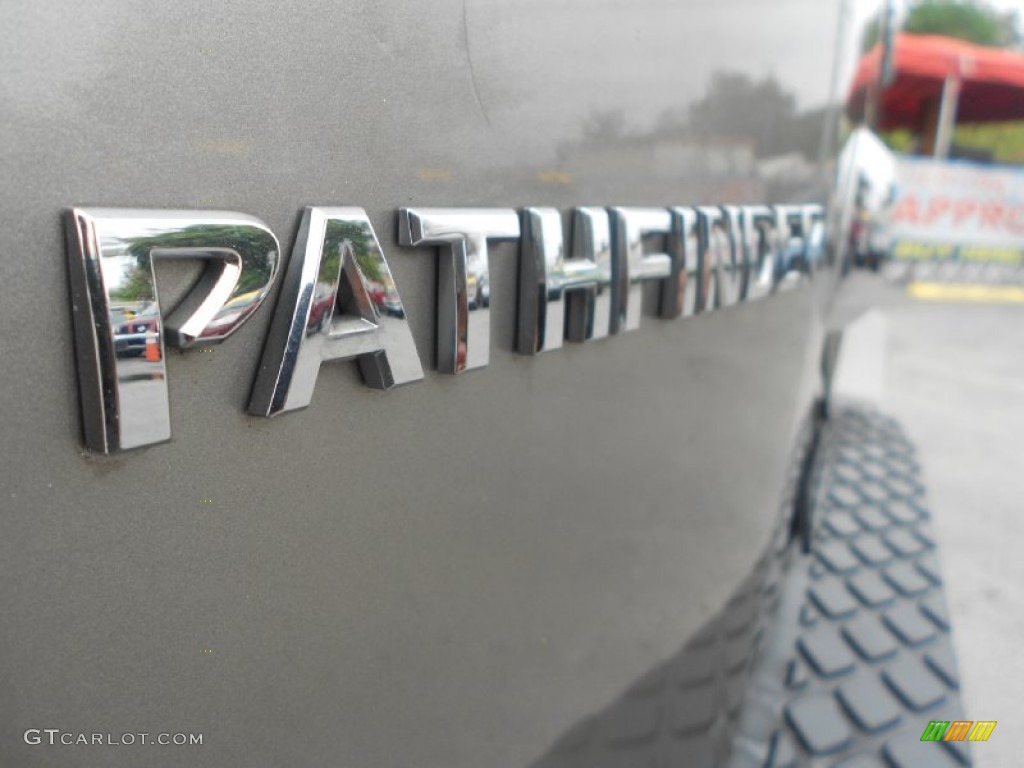 2005 Pathfinder LE - Granite Metallic / Graphite photo #12