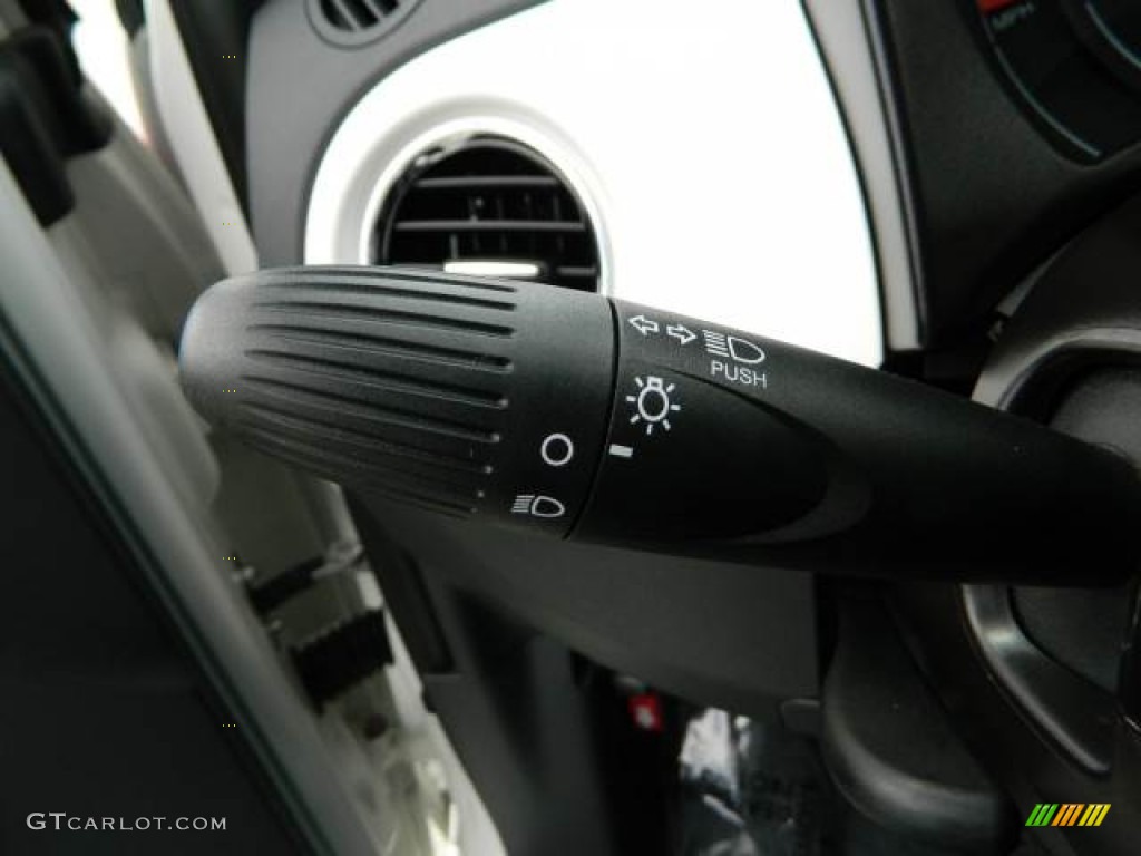 2012 Fiat 500 Sport Controls Photo #76084532