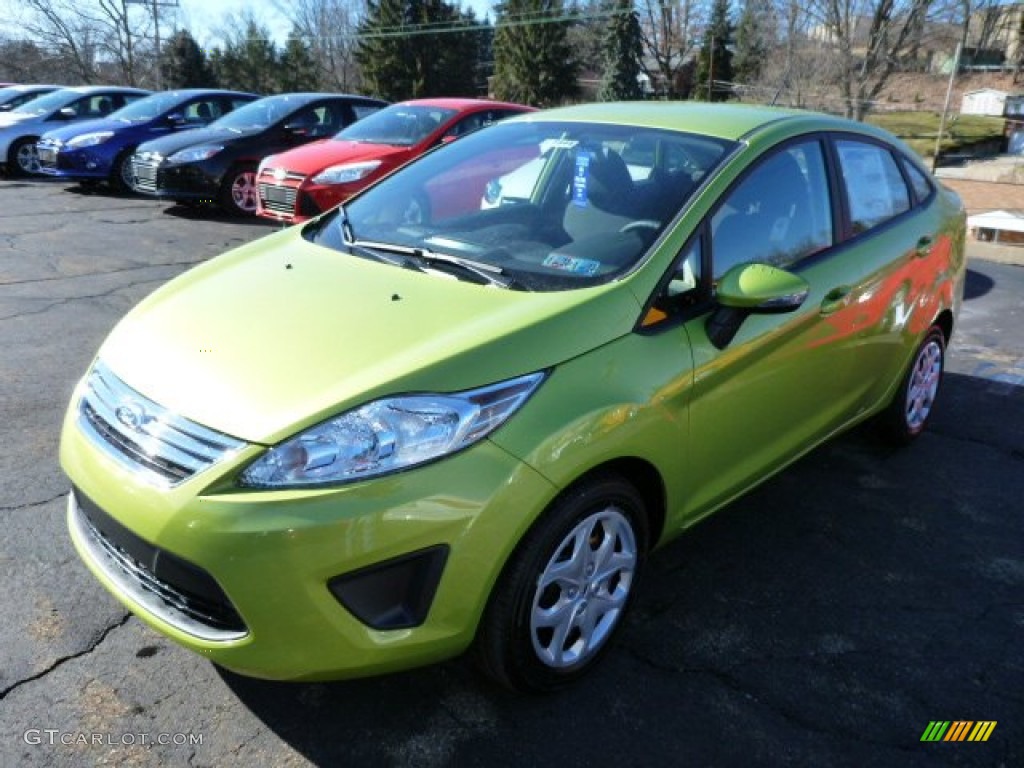Lime Squeeze 2013 Ford Fiesta SE Sedan Exterior Photo #76084582