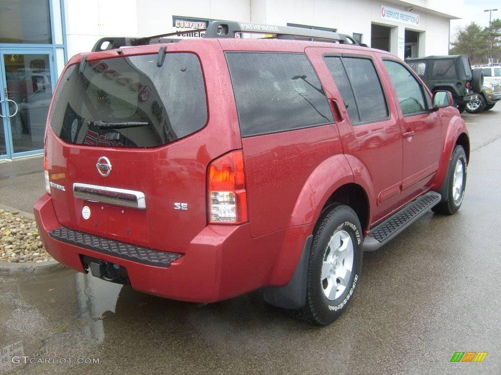 2006 Pathfinder SE 4x4 - Red Brawn Pearl / Graphite photo #8