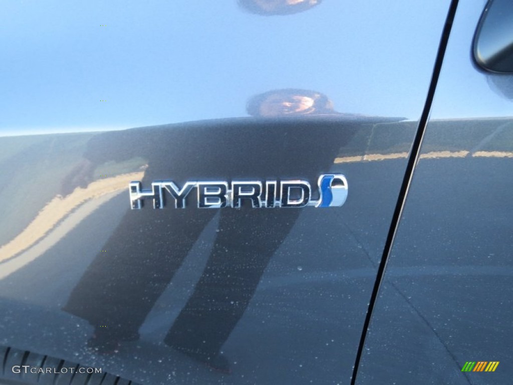 2013 Prius v Five Hybrid - Magnetic Gray Metallic / Dark Gray photo #11