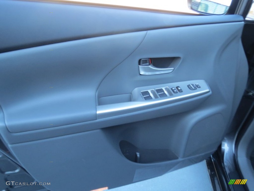 2013 Prius v Five Hybrid - Magnetic Gray Metallic / Dark Gray photo #21