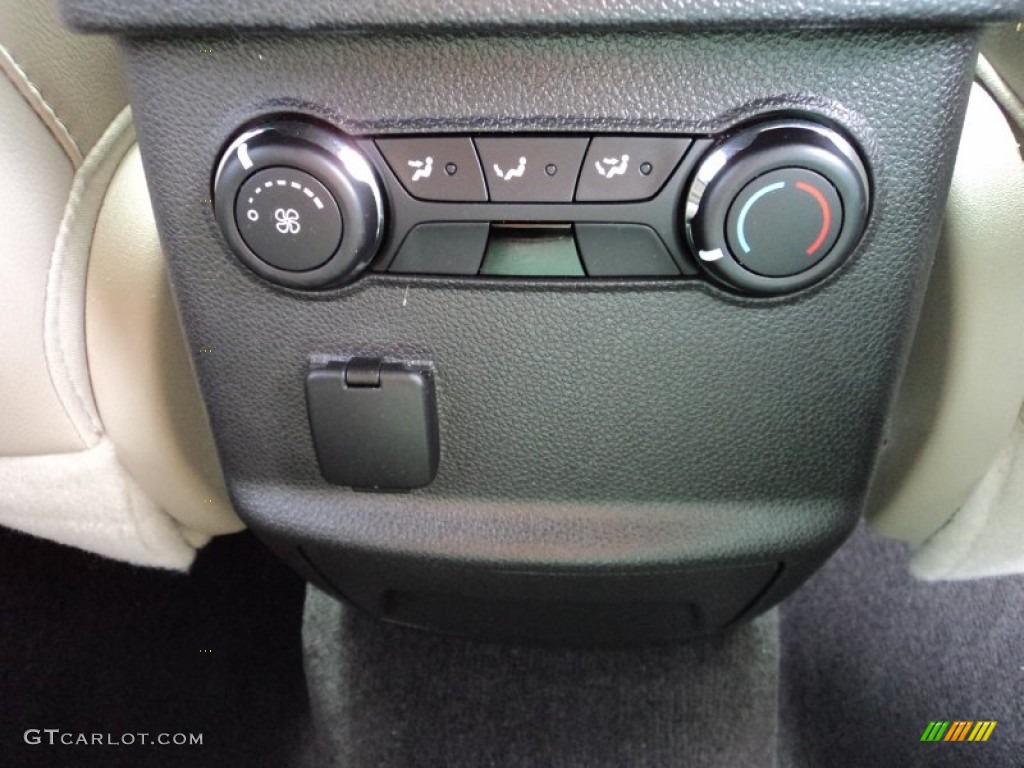 2012 Ford Explorer XLT Controls Photo #76093294