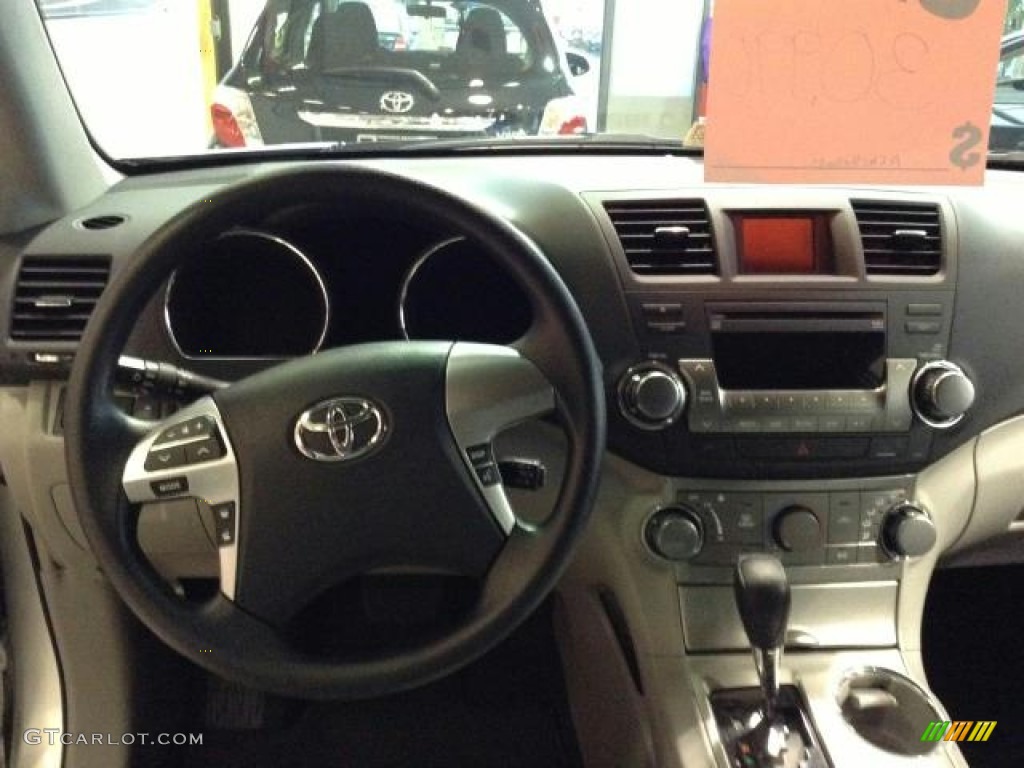 2012 Highlander V6 4WD - Classic Silver Metallic / Ash photo #5